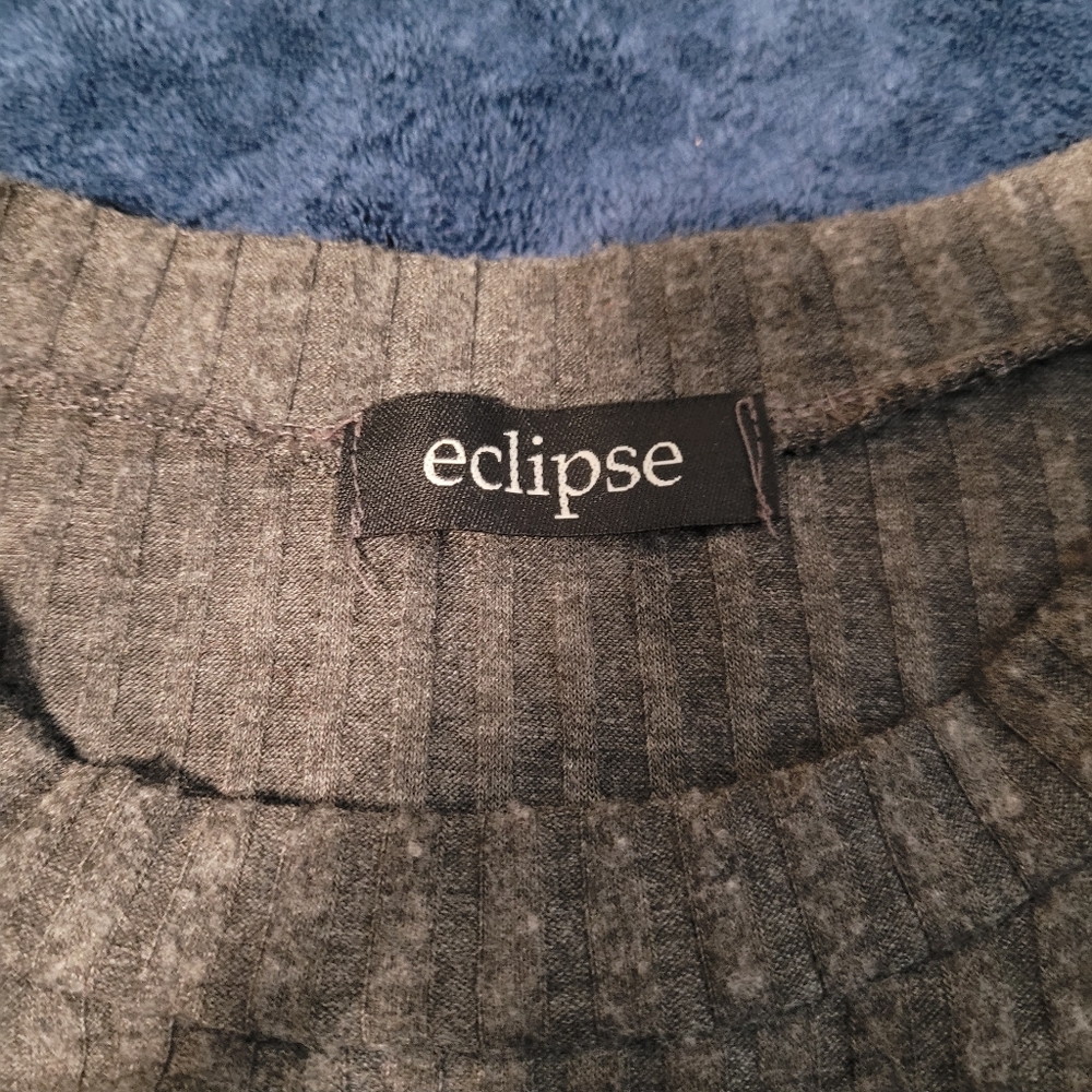 3/4 sleeve form fitting dress - Picture 7 of 8